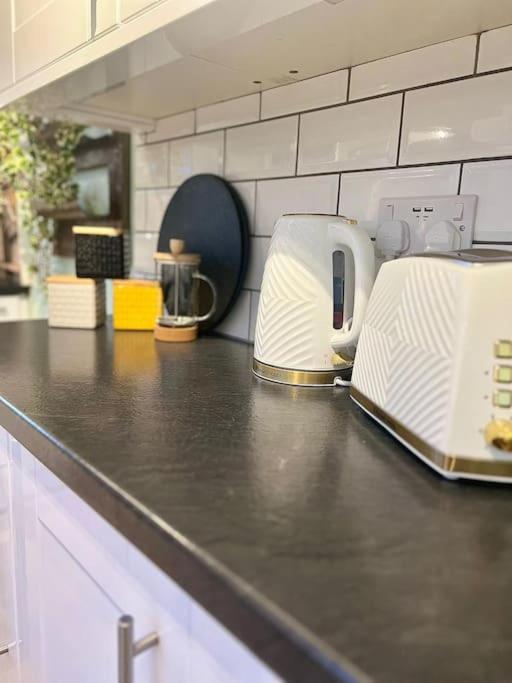Canalside Terrace-Boutique Stay Worcester City Esterno foto