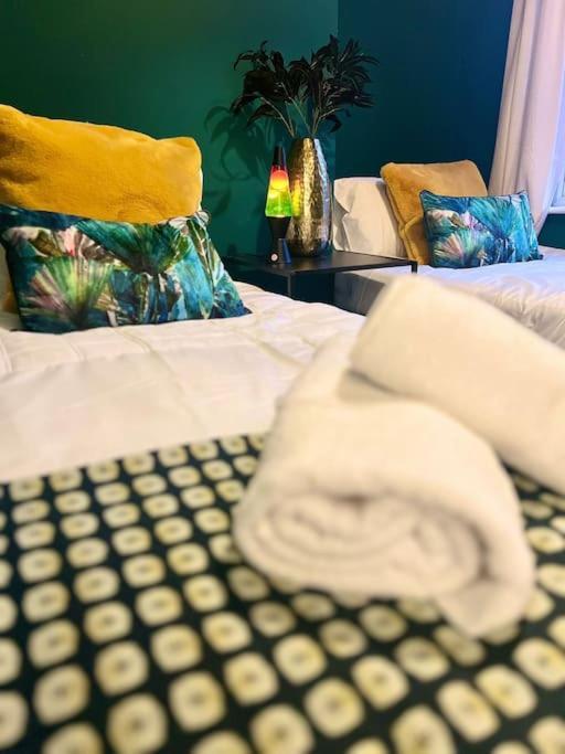 Canalside Terrace-Boutique Stay Worcester City Esterno foto