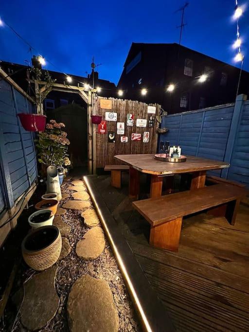 Canalside Terrace-Boutique Stay Worcester City Esterno foto